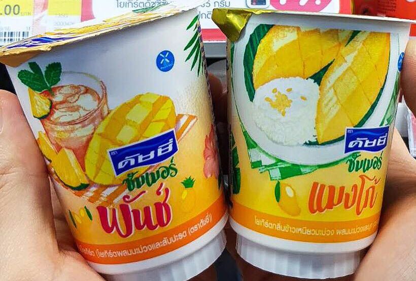 檸檬芒果（左）與芒果糯米（右）口味的優格。