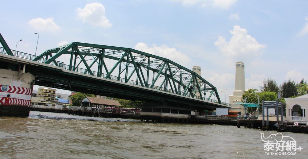 紀念橋早年是吞武里到曼谷的重要橋樑。