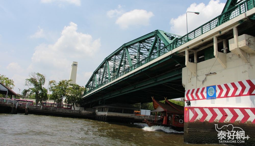 紀念橋到現在仍在使用。