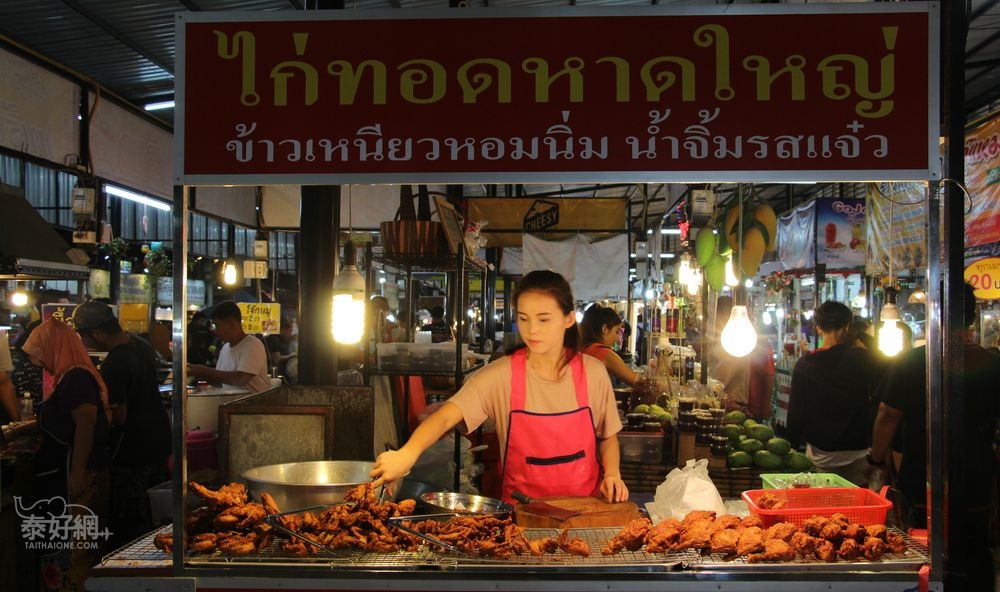 泰國夜市少不了炸雞。
