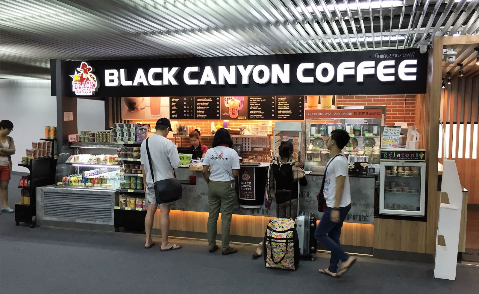 位於曼谷機場的Black canyon coffee。