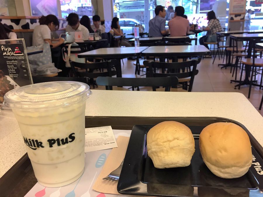 Milk Plus的夾心麵包。