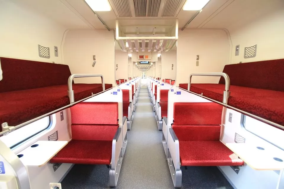 新的列車在11月12日起使用。（摘自泰國網站）