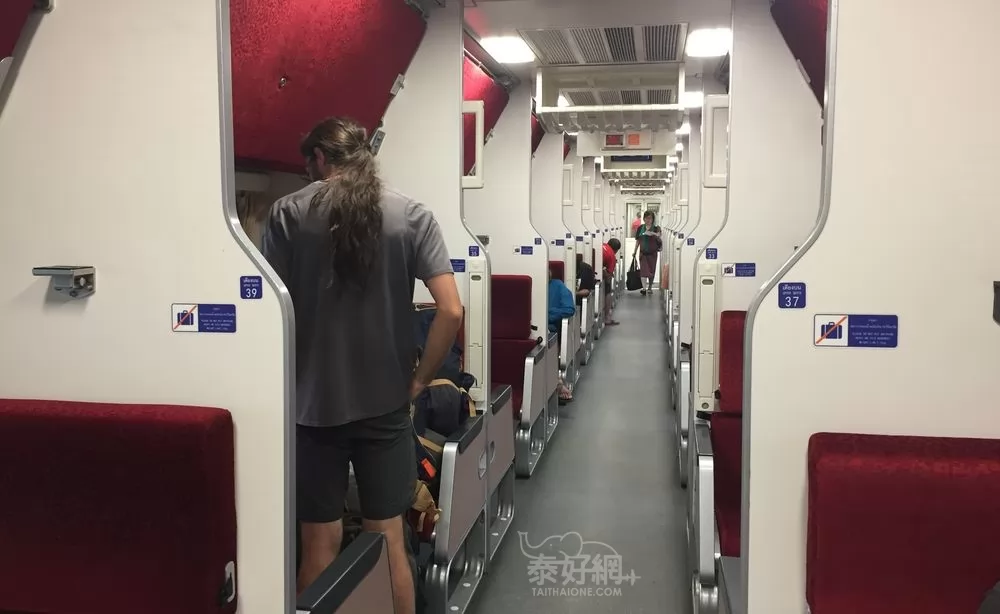 新火車如果不提前預訂,很難當日買到票。