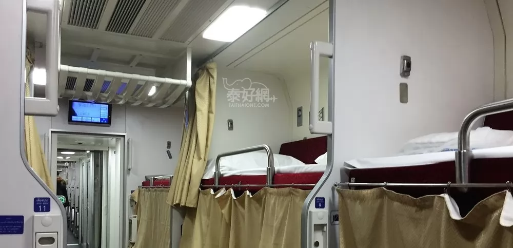 上舖比舊火車的來得寬,不會有壓迫感。