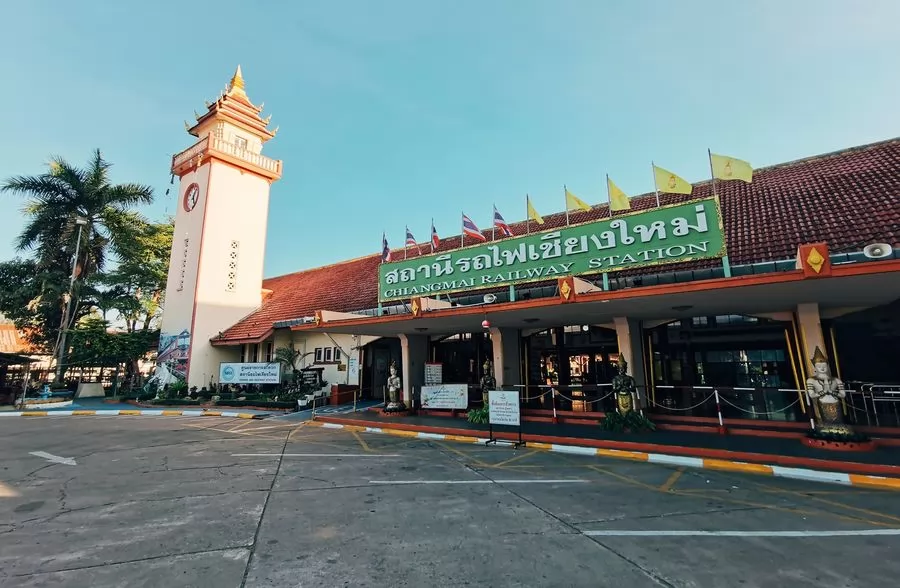 早上抵達清邁火車站。