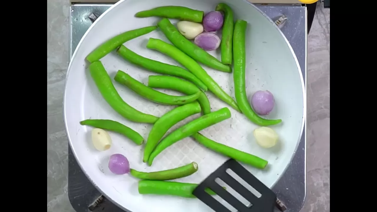 青皮辣椒的主要材料。