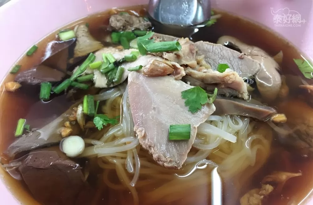 象哥這次改叫切片的鴨肉粿條。