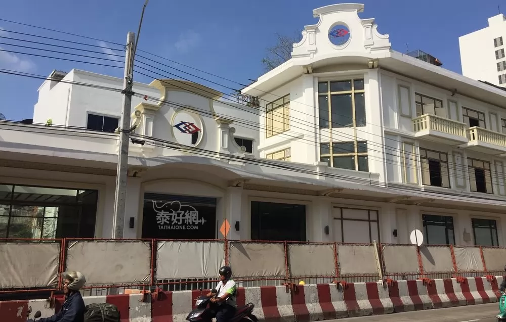 即將通車的藍線地鐵中國城站。