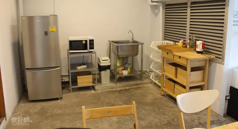 7F的交流區和設備。