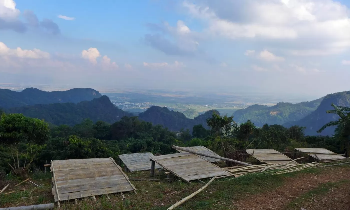 帕米村上有露營帳篷區。