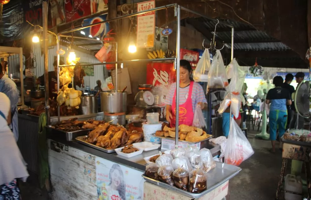 這家的鴨肉和鴨肉粿條,很有名。