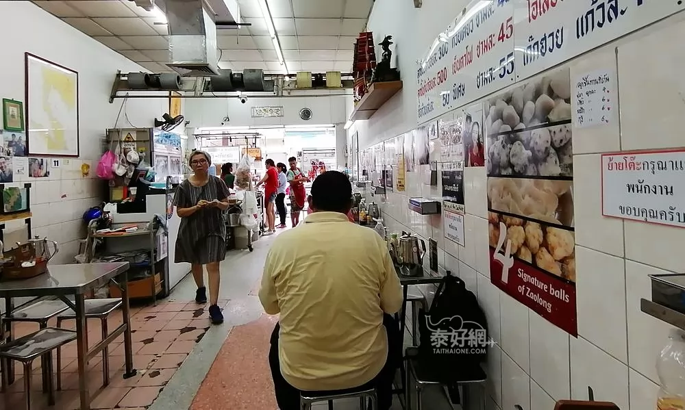 上午10點半來,客人很少。