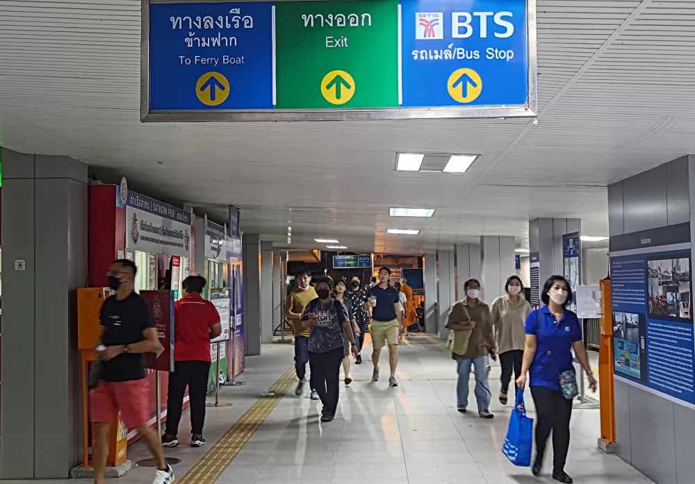 沙通站的售票亭。