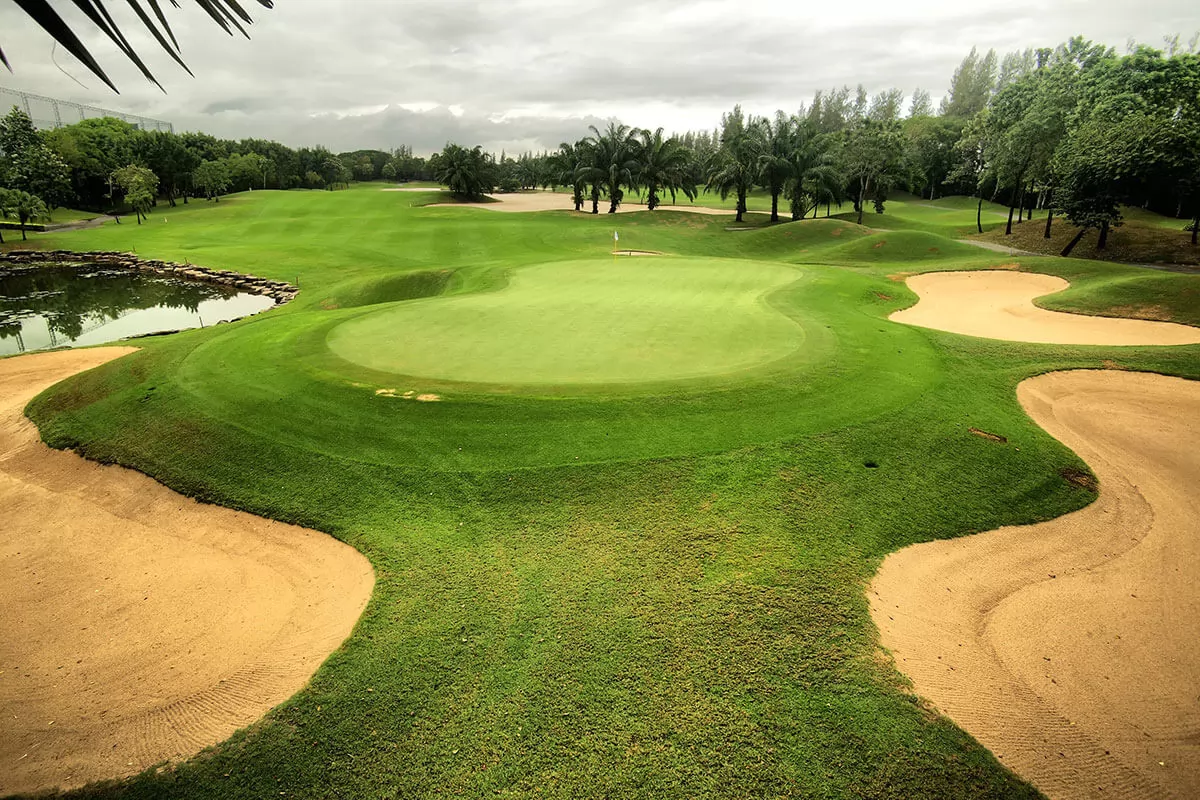 Hole 9