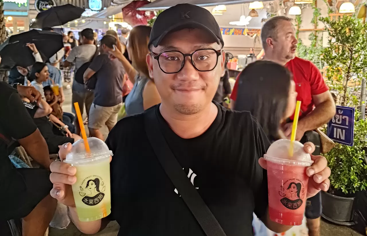 A cup of juice costs 150 baht.